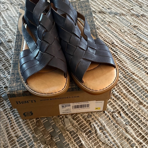 Born Iwa Woven navy sandals in like new condition. Wrong size bought - Picture 5 of 5